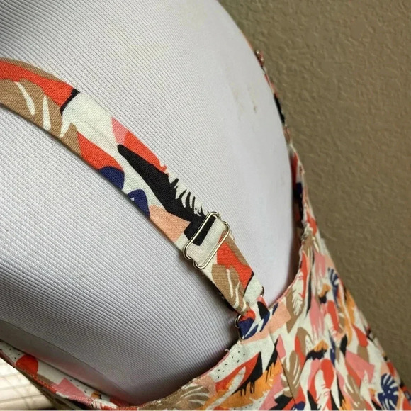 Sadie and Sage Tahiti Floral Tropical Linen Mini Dress V Neck Ruffle Hem: Large - Picture 6 of 13